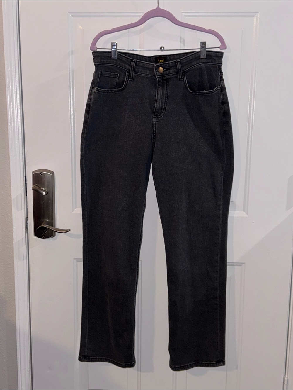 Lee Women's Straight Leg Jeans in Washed Black